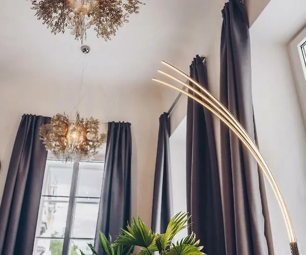 Apartment Feel Centre *